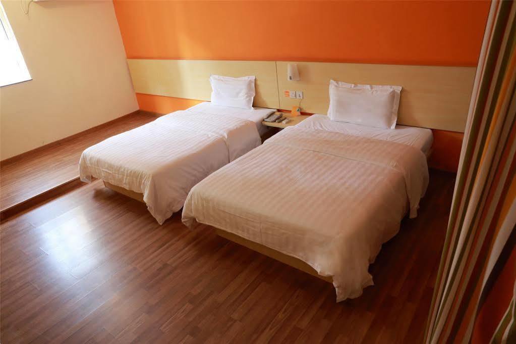 7 Days Inn กวางโจว ภายนอก รูปภาพ